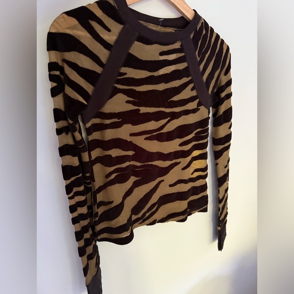 So lush layering top NWOT walnut combo - Picture 4 of 5